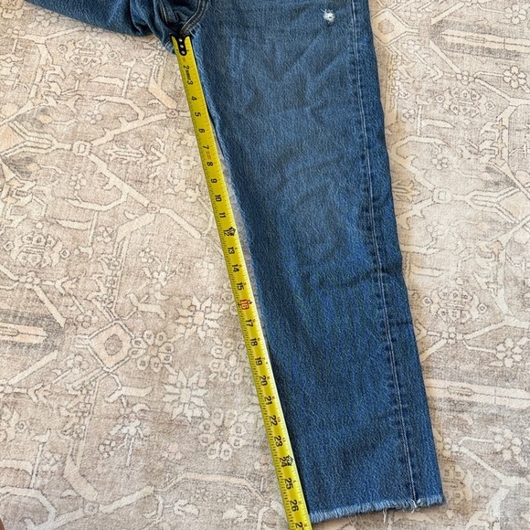 Levi's Blue Distressed Premium Ankle Jeans Women’s Size 28 - Picture 8 of 10